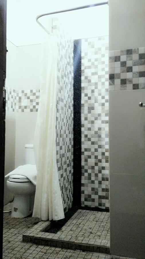 Griya Desa Hotel & Pool 斯勒曼 外观 照片