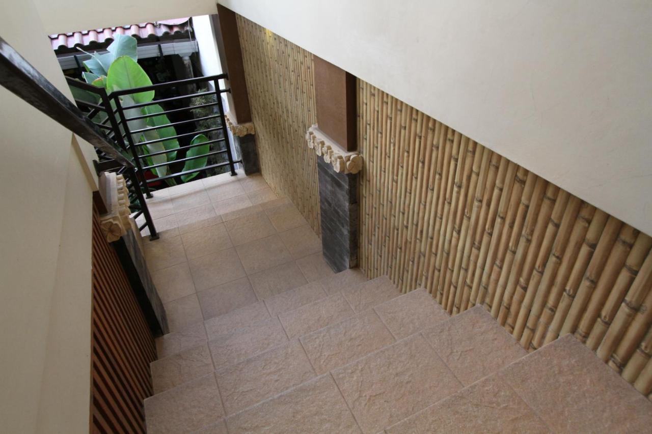 Griya Desa Hotel & Pool 斯勒曼 外观 照片