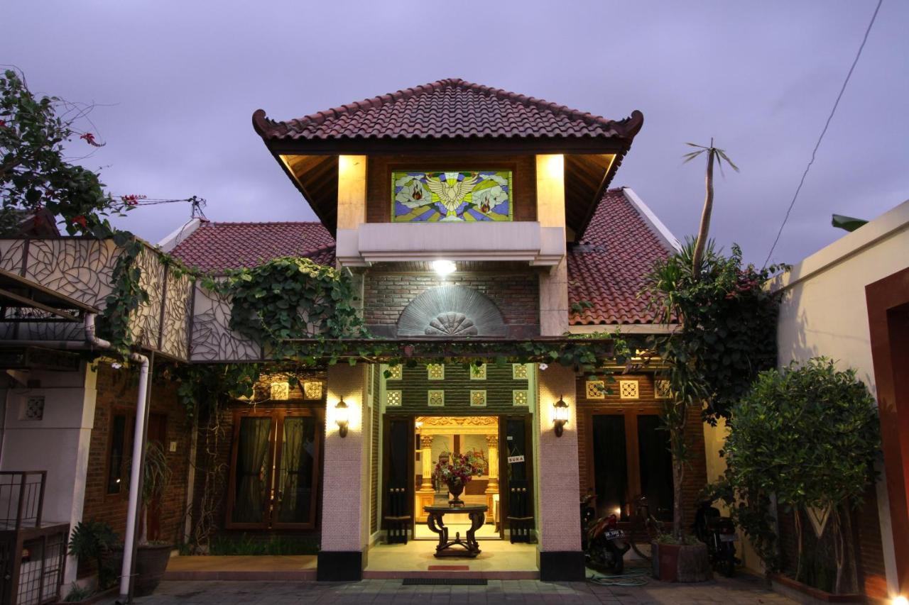 Griya Desa Hotel & Pool 斯勒曼 外观 照片
