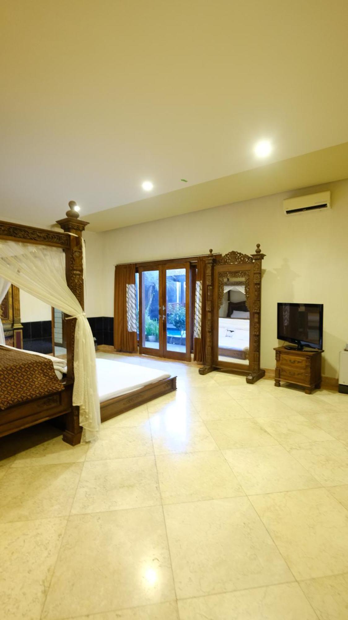 Griya Desa Hotel & Pool 斯勒曼 外观 照片